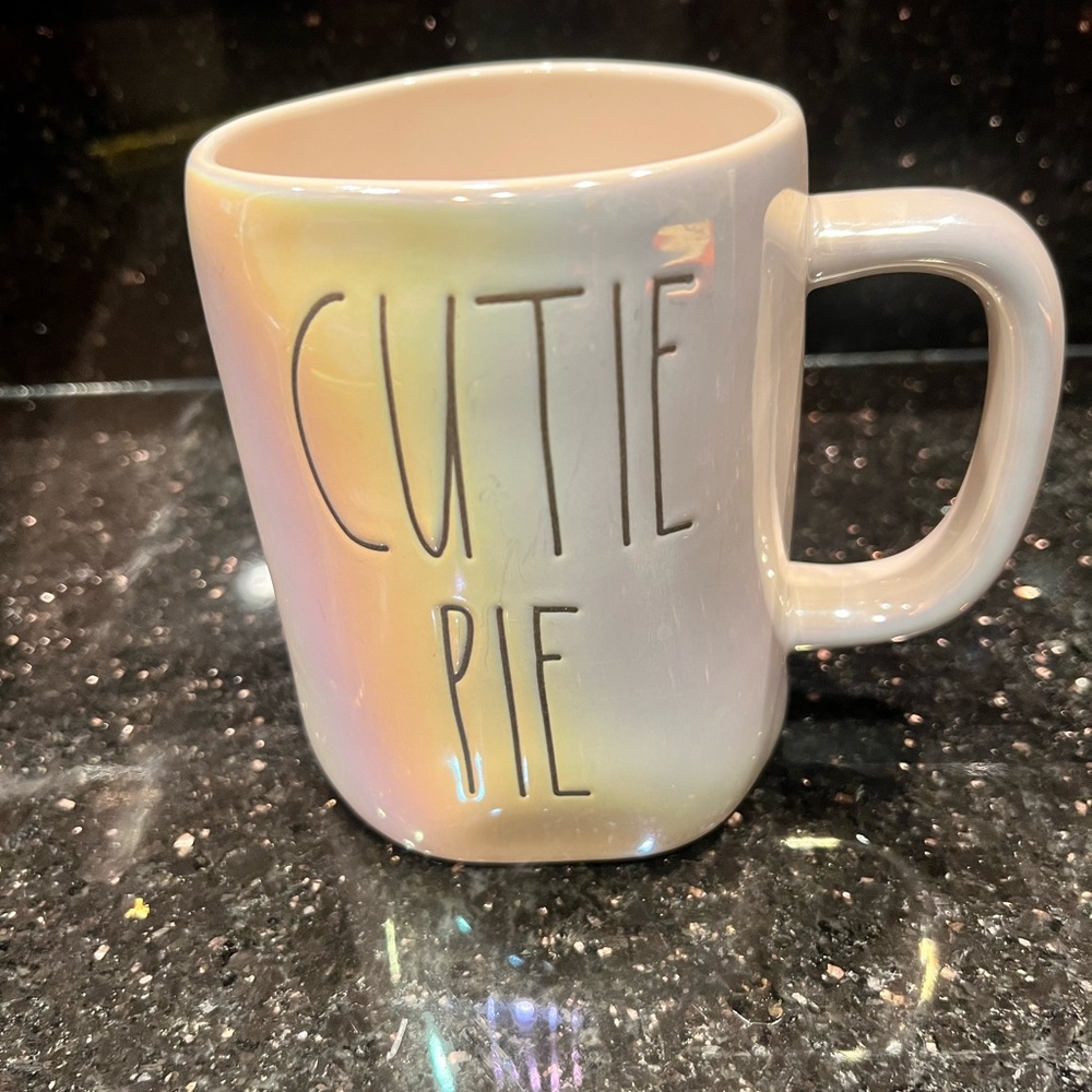 Rae Dunn “Cutie Pie” iridescent color